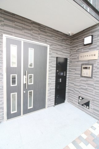 ルミナス下川東のエントランス|清潔なエントランスです