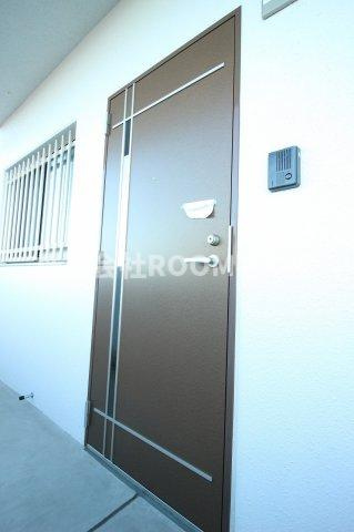 ルミナス下川東の玄関|収納もある玄関です