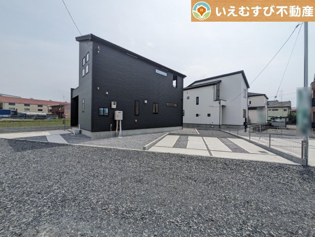 GRAFARE　大泉町寄木戸6期の駐車場