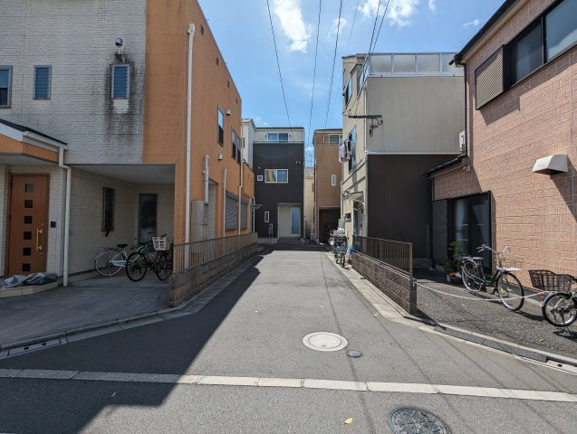 葛飾区立石３丁目の戸建の前面道路含む現地写真