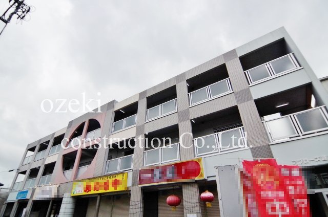 アプローズ越谷の外観