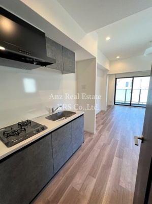 【居間・リビング】 | シーズンフラッツ阿波座 | 2面採光のお部屋！リビング10帖！