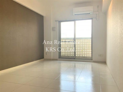 【居間・リビング】 | アプリーレ京町堀 | 心地良い日差しの差し込むお部屋です♪