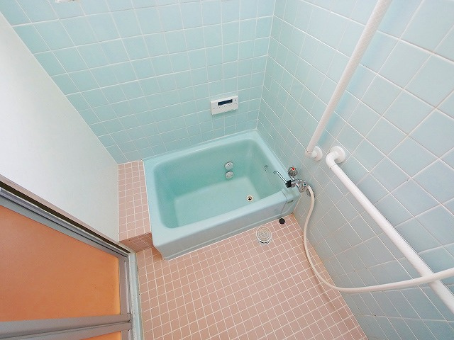 南袋町戸建の浴室|お風呂で日々の疲れを落としましょう