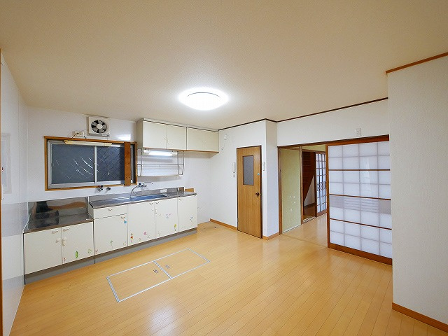 南袋町戸建の居間・リビング|ゆったり過ごせるリビングです