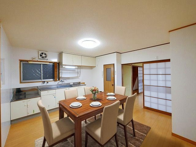 南袋町戸建の居間・リビング|CGで家具等を配置したもので家具等は含まれません