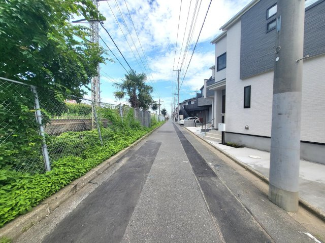 月々９万円台～　新築戸建　川越市並木新町2期の前面道路含む現地写真|北側 4.0ｍ公道