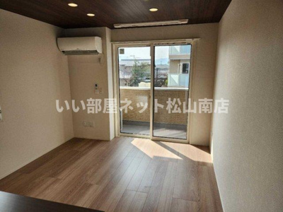 【居間・リビング】 | フォレスト和泉A棟