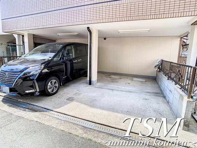 ＹＳグリーンヒルズの駐車場