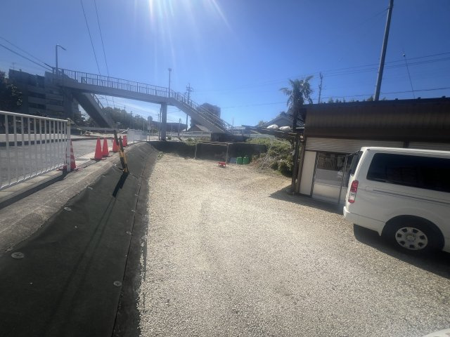 豊田市小坂本町3丁目貸事務所の駐車場