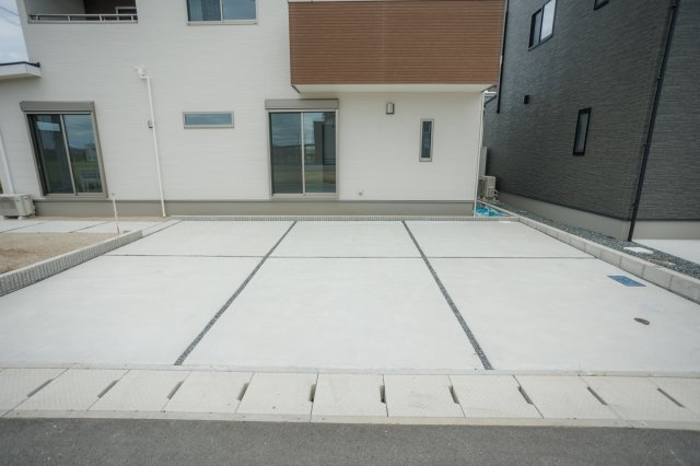 【駐車場】 | いろどりアイタウン南区八分字町　1号棟