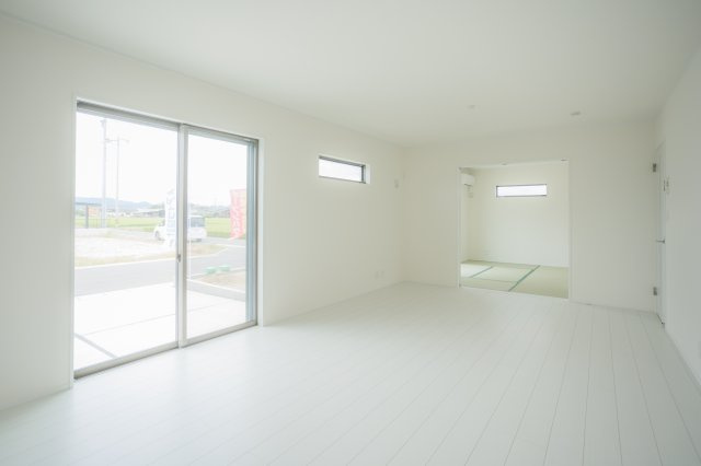 【居間・リビング】 | いろどりアイタウン南区八分字町　1号棟