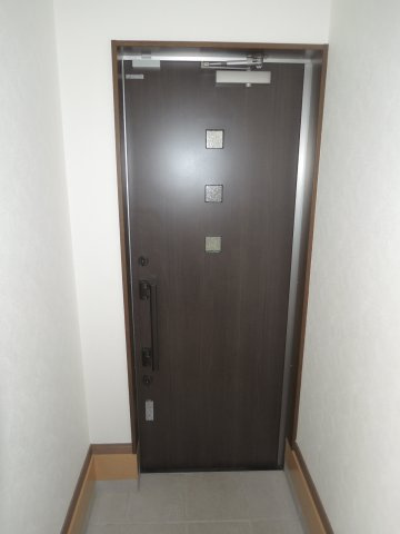 三軒茶屋1丁目邸宅の玄関