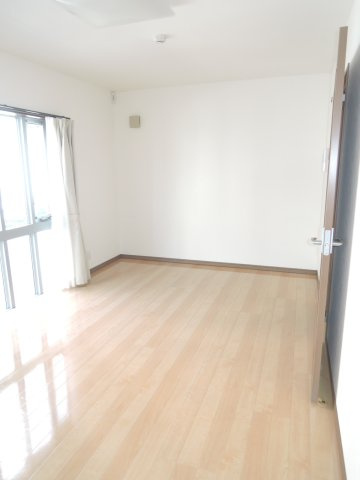 三軒茶屋1丁目邸宅のその他