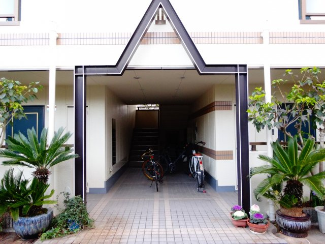 クレアール西川のエントランス