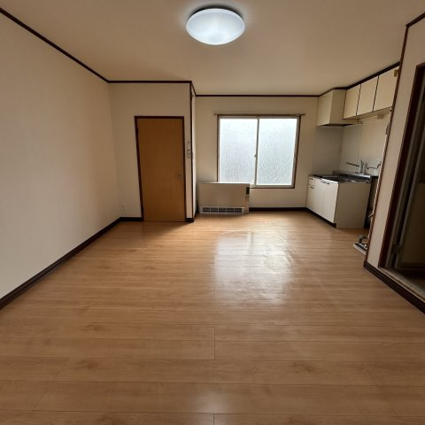 平成ハイツ１号棟の居間・リビング