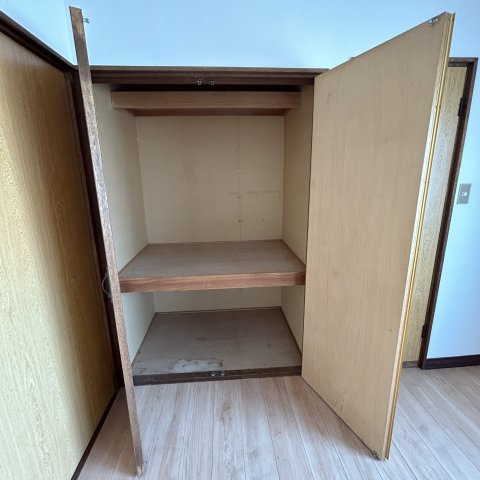 平成ハイツ１号棟の収納