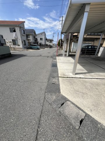 【前面道路含む現地写真】 | 亀賀1丁目　売家