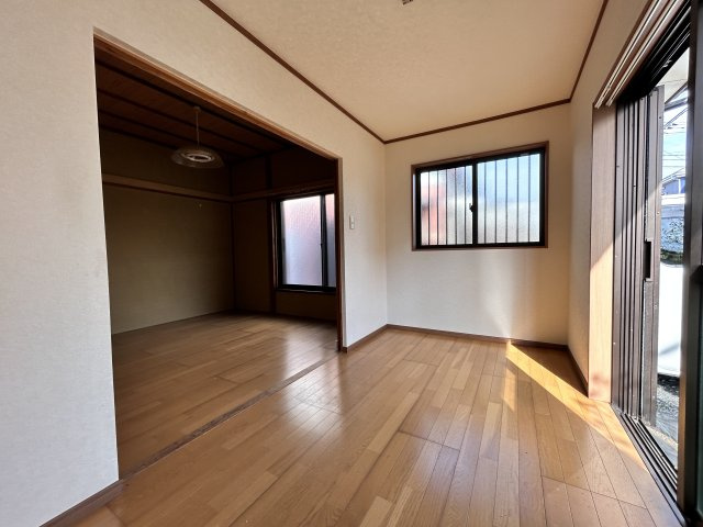 小林兼一貸家の洋室