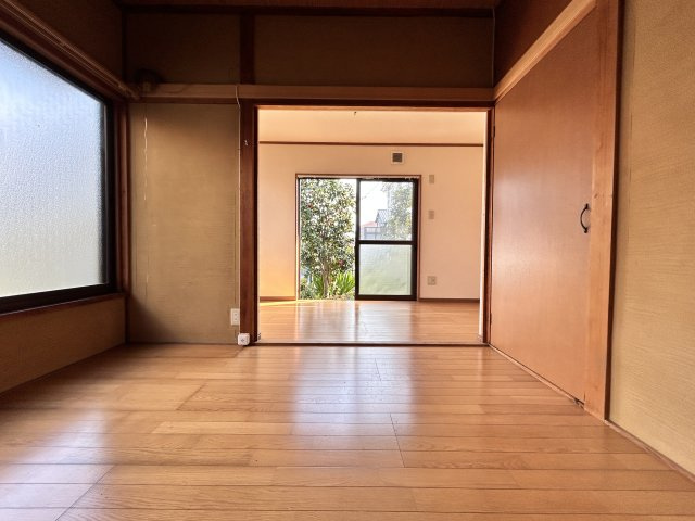 小林兼一貸家の洋室