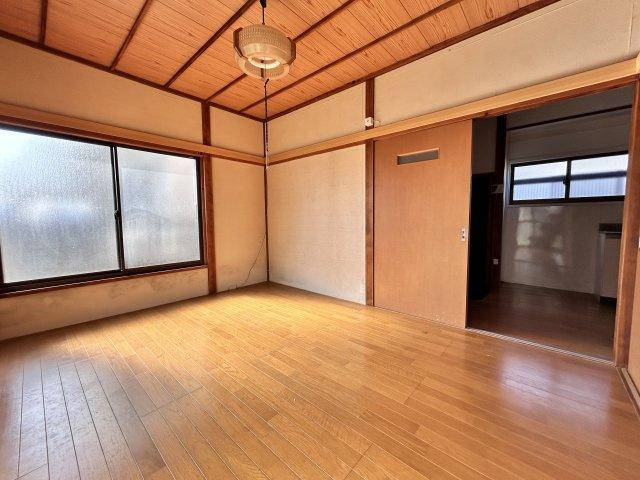 小林兼一貸家の洋室