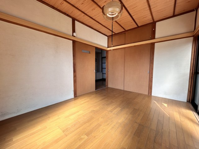 小林兼一貸家の洋室