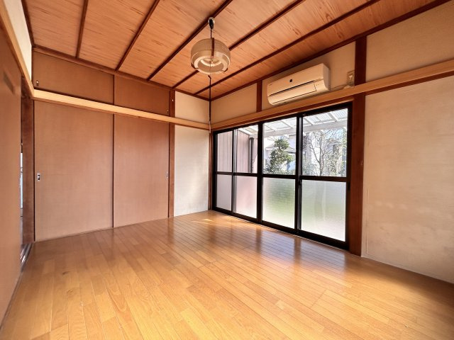 小林兼一貸家の洋室