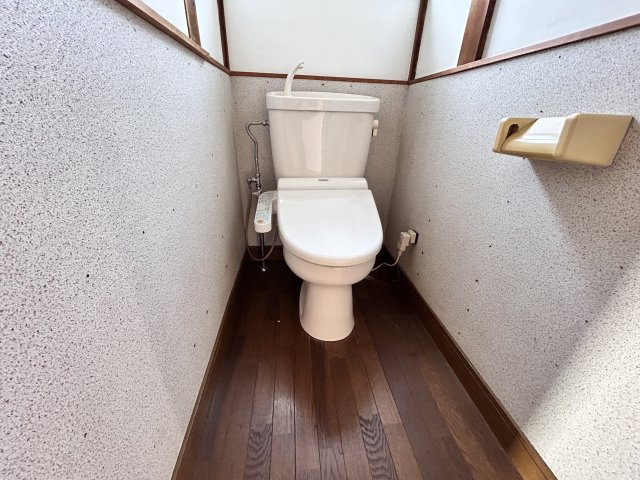 小林兼一貸家のトイレ