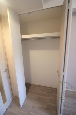 プレサンスOSAKA西中島リエゾンの収納