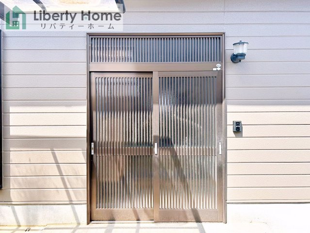 阿見町岡崎３丁目　中古戸建のエントランス