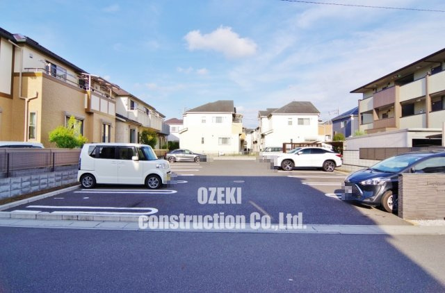 LUPINUS GARDENの駐車場