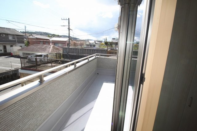 いの町枝川　中古戸建　（未入居物件）のバルコニー|2Ｆ　南東の部屋　6.75帖
