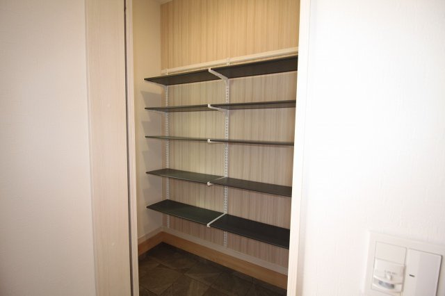 いの町枝川　中古戸建　（未入居物件）の収納|玄関収納