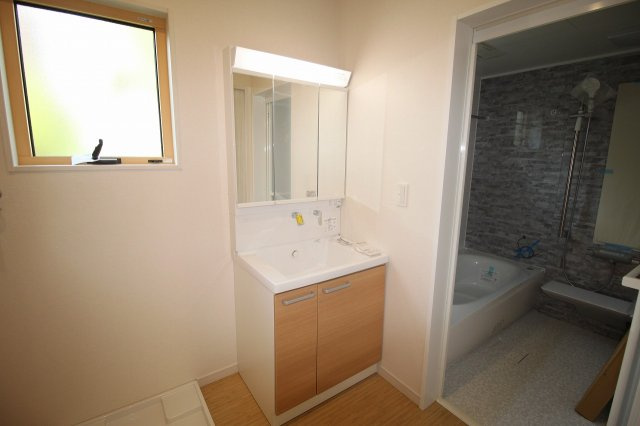 いの町枝川　中古戸建　（未入居物件）の独立洗面台