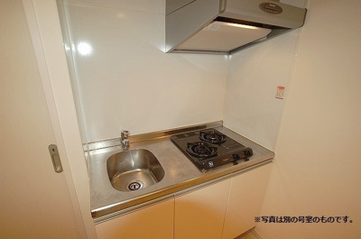 【キッチン】 | アプリコット | 別号室の写真になります。現況優先。