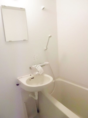 【浴室】 | スリム高取 | 別号室の写真になります。現況優先。