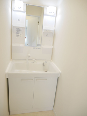 【洗面所】 | シャローム | 別号室の写真になります。現況優先。