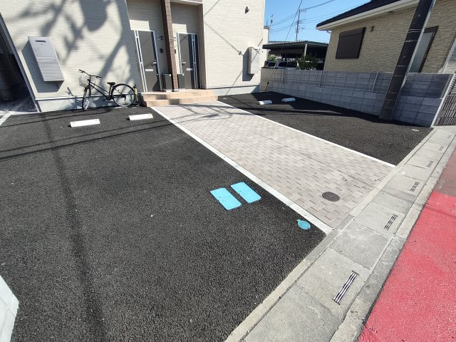 ヴェルジェの駐車場|車をお持ちの方に嬉しい駐車場付きの物件です