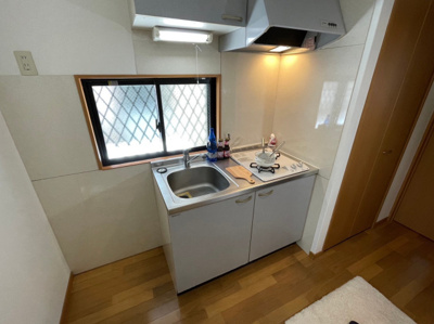 【キッチン】 | プリメール赤坂 | 別号室の写真になります。現況優先。