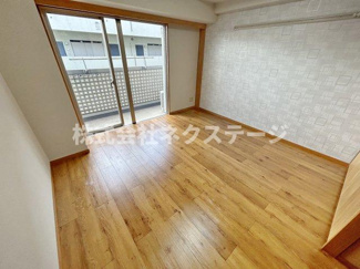 【居間・リビング】 | 厚木アザレアビル