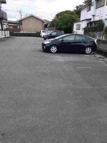 ルート３＆カーサⅡの駐車場|駐車場があるので、車を買う予定の方も安心です