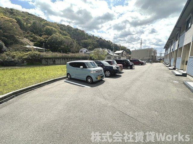 徳島市南蔵本町３丁目のアパートの駐車場|駐車場に車を止められます