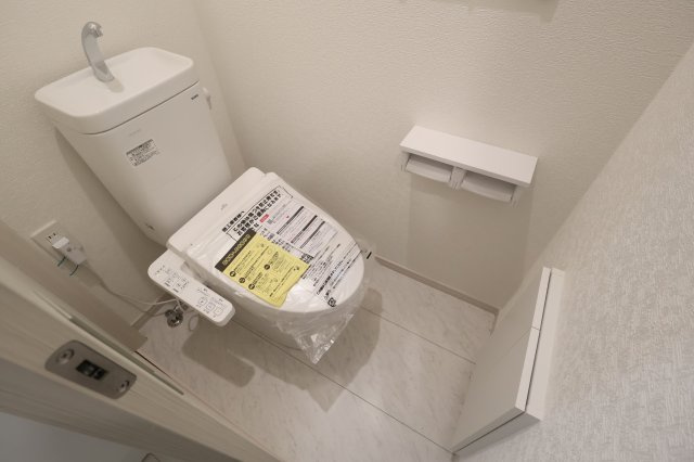 《仲介手数料無料》浦和区大東２丁目11-44新築一戸建ていろどりアイタウンのトイレ|撮影日 2025年10月16日 13:30 曇り