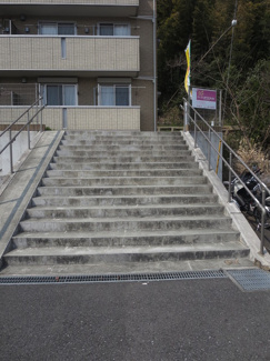★建物入り口　共用階段★