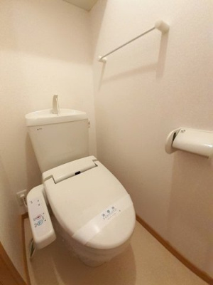 【トイレ】 | メディオ・アネーロ　Ｂ | トイレもきれいです