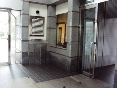 【エントランス】 | サーパス三津弐番館