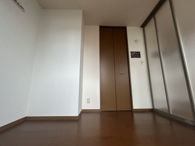 ローズコート明石の洋室