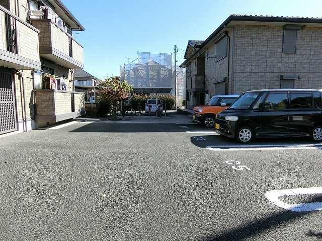ボヌールCの駐車場