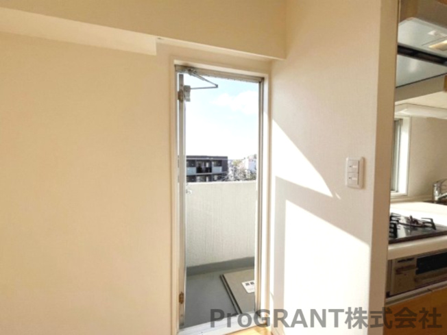 【バルコニー】