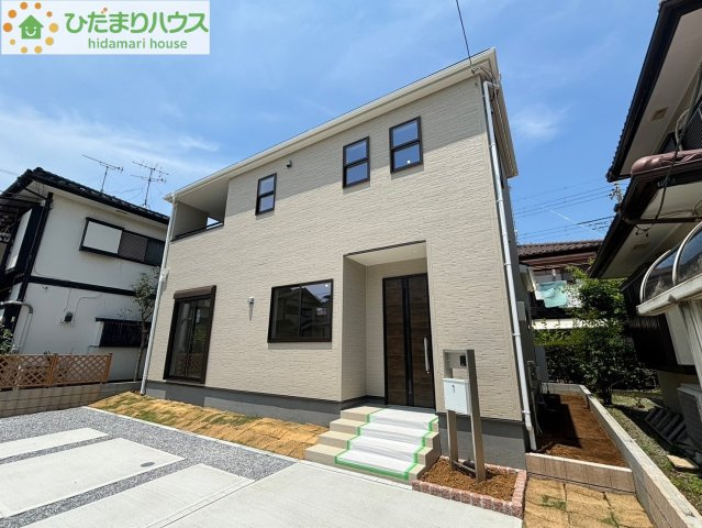 蓮田市桜台　新築一戸建て　リーブルガーデン　01の外観|落ち着いた雰囲気のあるお洒落な外観！